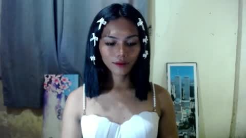 Snapshot of miss_rea_xoxo chatting on July 11, 1:19 am miss_rea_xoxo online show from July 11, 1:19 am