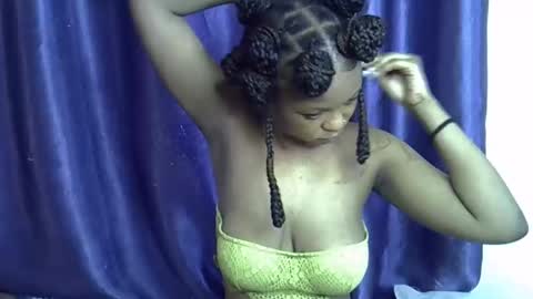 Snapshot of miss_rihanna2 chatting on January 19, 8:40 am miss_rihanna2 online show from January 19, 8:40 am