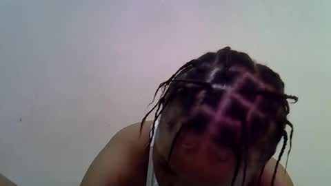 Snapshot of miss_rihanna2 chatting on February 15, 7:54 pm miss_rihanna2 online show from February 15, 7:54 pm