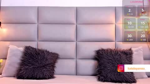 Snapshot of miss_ross_ chatting on November 30, 2:37 am onlyfanskataleyaross online show from November 30, 2:37 am