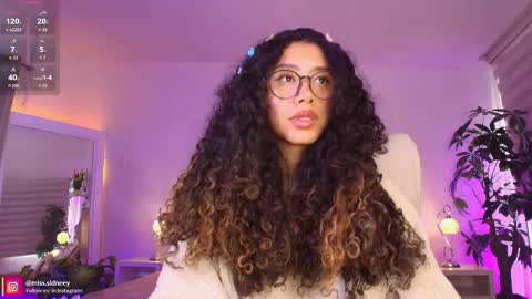 Amy Olivera online show from November 7, 1:22 pm