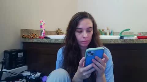 Bella online show from October 18, 6:19 pm