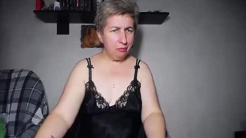 Snapshot of miss_tasha_kom chatting on October 10, 12:48 pm miss_tasha_kom online show from October 10, 12:48 pm