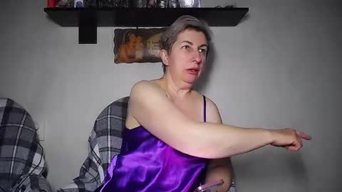 Snapshot of miss_tasha_kom chatting on October 12, 7:51 am miss_tasha_kom online show from October 12, 7:51 am