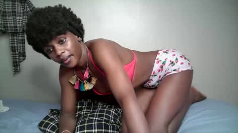 miss_ug online show from October 30, 10:49 am