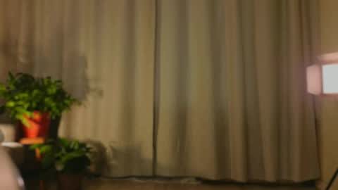 Snapshot of miss_ur_kiss chatting on May 28, 1:41 pm miss_ur_kiss online show from May 28, 1:41 pm
