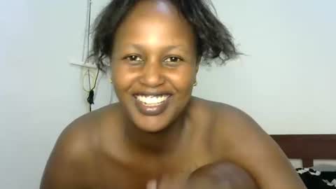 Snapshot of miss_vall chatting on December 10, 1:44 pm miss_vall online show from December 10, 1:44 pm