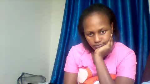 Snapshot of miss_vall chatting on November 17, 12:33 pm miss_vall online show from November 17, 12:33 pm