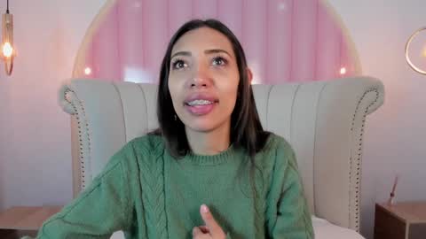 Snapshot of miss_veronicaa chatting on December 4, 11:41 am Veronica summer 7AM to 1500 PM hour GMT-5 online show from December 4, 11:41 am