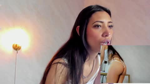 Snapshot of miss_veronicaa chatting on December 6, 11:44 am Veronica summer 7AM to 1500 PM hour GMT-5 online show from December 6, 11:44 am