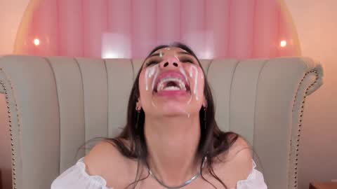 Snapshot of miss_veronicaa chatting on December 9, 5:41 pm Veronica summer 7AM to 1500 PM hour GMT-5 online show from December 9, 5:41 pm