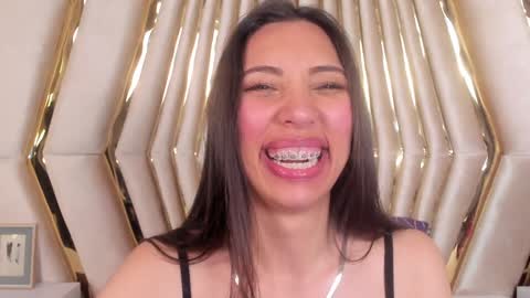 Snapshot of miss_veronicaa chatting on December 10, 5:44 pm Veronica summer 7AM to 1500 PM hour GMT-5 online show from December 10, 5:44 pm