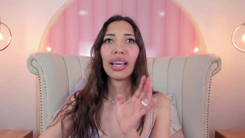 Snapshot of miss_veronicaa chatting on December 16, 11:44 am Veronica summer 7AM to 1500 PM hour GMT-5 online show from December 16, 11:44 am