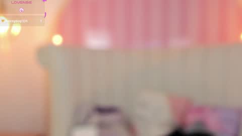 Snapshot of miss_veronicaa chatting on December 19, 6:01 pm Veronica summer 7AM to 1500 PM hour GMT-5 online show from December 19, 6:01 pm