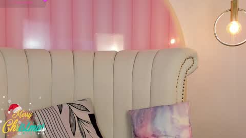 Snapshot of miss_veronicaa chatting on December 24, 2:44 pm Veronica summer 7AM to 1500 PM hour GMT-5 online show from December 24, 2:44 pm