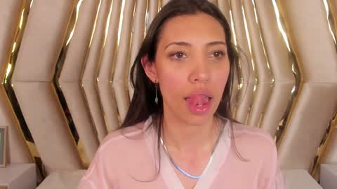 Snapshot of miss_veronicaa chatting on January 2, 8:57 pm Veronica summer 7AM to 1500 PM hour GMT-5 online show from January 2, 8:57 pm