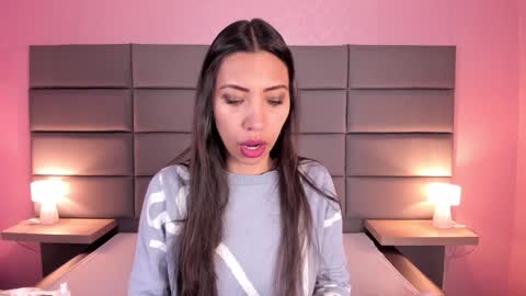 Snapshot of miss_veronicaa chatting on January 15, 11:32 am Veronica summer 7AM to 1500 PM hour GMT-5 online show from January 15, 11:32 am