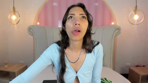 Snapshot of miss_veronicaa chatting on January 27, 11:32 am Veronica summer 7AM to 1500 PM hour GMT-5 online show from January 27, 11:32 am