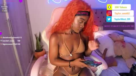 Tay Tay Independent Model   online show from February 27, 11:20 am