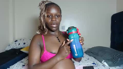 Snapshot of miss_wetcherry chatting on May 15, 11:12 pm Cherie Independent model online show from May 15, 11:12 pm