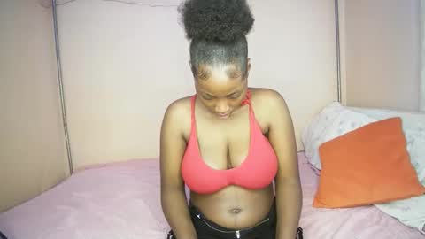 miss_worldfire online show from May 22, 10:54 am