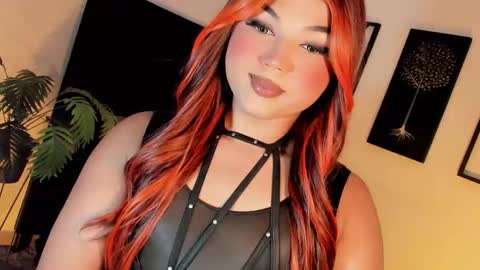 miss_zz online show from February 22, 3:21 pm