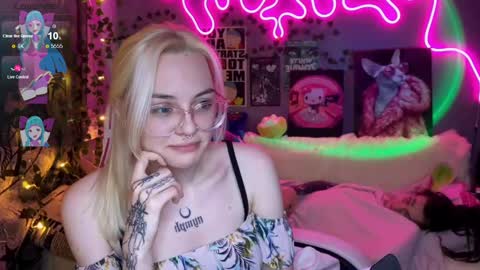 Snapshot of missa__amane chatting on December 4, 5:55 pm Misa online show from December 4, 5:55 pm