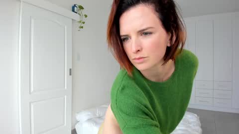 Snapshot of missalexthorn chatting on October 16, 12:28 pm Alexandra Thorn online show from October 16, 12:28 pm