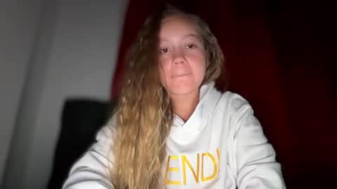 Ameliahs online show from March 25, 9:37 am