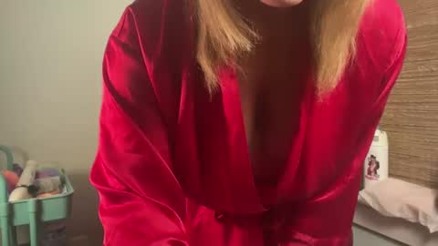 Snapshot of missbehavinxoxo chatting on September 27, 12:54 pm MissBehavinxoxo online show from September 27, 12:54 pm