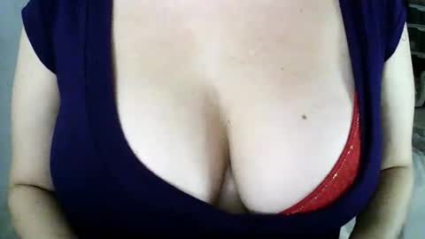 Snapshot of missbiny chatting on June 4, 7:09 pm Avamlash online show from June 4, 7:09 pm