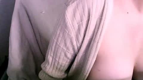 Snapshot of missbiny chatting on June 12, 10:41 pm Avamlash online show from June 12, 10:41 pm