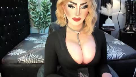 PRIESTESS CHANNEL online show from October 20, 9:37 pm