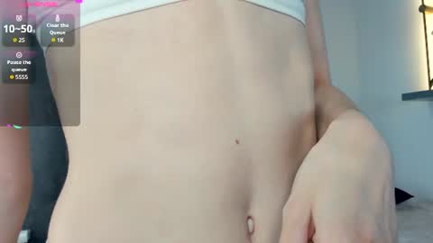Snapshot of misschaotic_ chatting on July 6, 7:38 am Shelley online show from July 6, 7:38 am