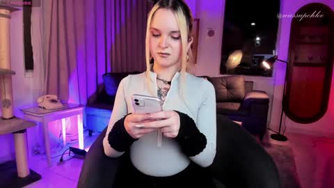 Chloe freelance model Please your thumbs up are important  online show from January 9, 12:25 am