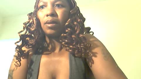 Snapshot of missdesirexx chatting on July 22, 10:40 am fiona online show from July 22, 10:40 am