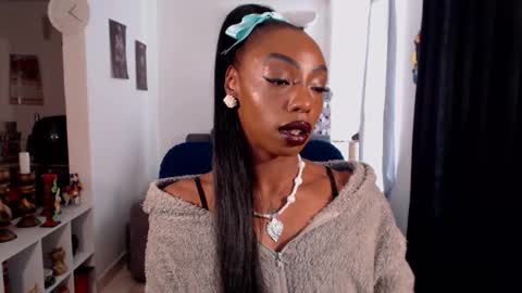 Emilie Diaz online show from March 19, 3:38 pm