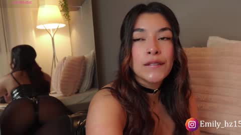 Snapshot of missemily_11 chatting on February 4, 9:37 am Yuliana online show from February 4, 9:37 am