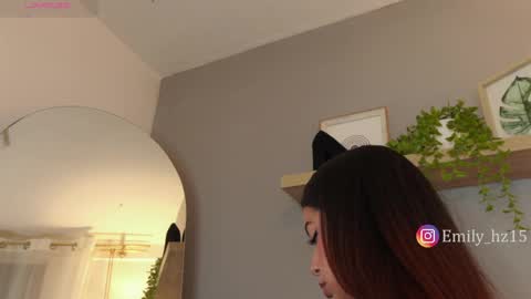 Snapshot of missemily_11 chatting on May 23, 9:46 am Yuliana online show from May 23, 9:46 am