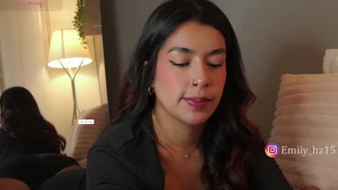 Snapshot of missemily_11 chatting on May 27, 10:01 am Yuliana online show from May 27, 10:01 am
