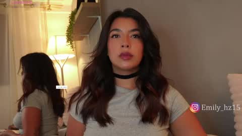 Snapshot of missemily_11 chatting on May 28, 10:01 am Yuliana online show from May 28, 10:01 am