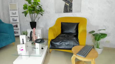 Escarlet online show from December 21, 5:58 am