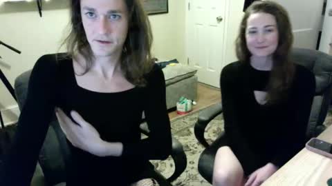Snapshot of missesv chatting on March 3, 2:15 am Missesv online show from March 3, 2:15 am