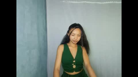 MadagascarQueen online show from May 8, 9:36 am