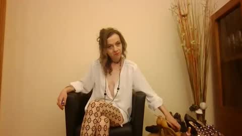 missheals online show from May 10, 1:33 am