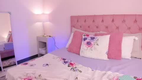 Melany Hiller online show from October 8, 2:31 am