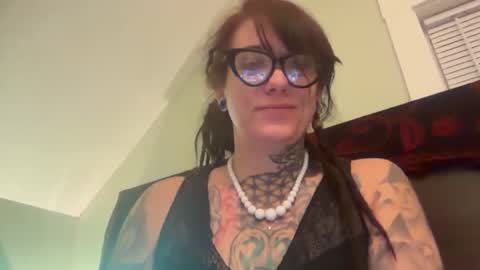 misshoneybadger333 online show from November 8, 11:58 pm