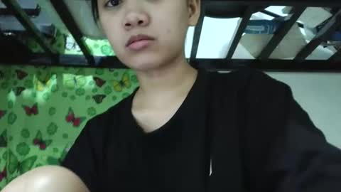 Snapshot of missjona08 chatting on April 3, 5:33 pm Jona online show from April 3, 5:33 pm