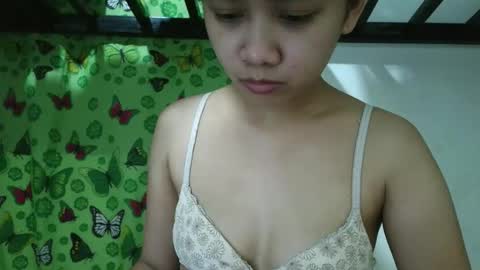 Snapshot of missjona08 chatting on April 9, 6:35 pm Jona online show from April 9, 6:35 pm