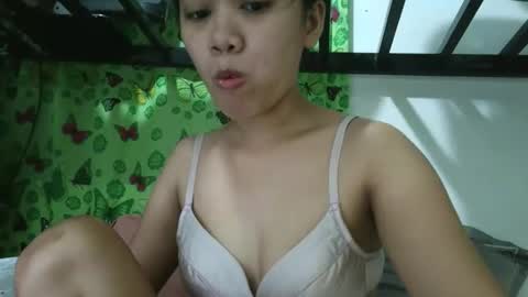 Snapshot of missjona08 chatting on April 20, 12:57 am Jona online show from April 20, 12:57 am
